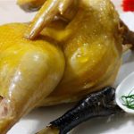 Cách làm gà hấp muối bằng niêu đất ngon tuyệt cú mèo.
