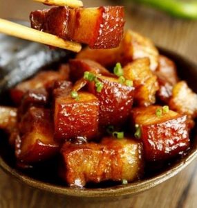 Công thức cho món thịt kho nồi đất tuyệt hảo